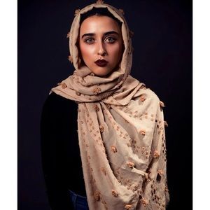 Crème colored hijab